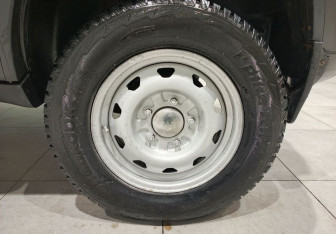 Подержанный автомобиль Chevrolet Niva 2017 года (15 фото)