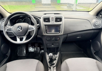 Подержанный автомобиль Renault Sandero 2021 года (9 фото)