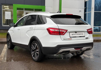 Подержанный автомобиль LADA (ВАЗ) Vesta Wagon 2020 года (7 фото)