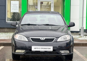 Подержанный автомобиль Daewoo Gentra Sedan 2013 года (2 фото)