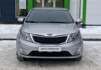 Подержанный автомобиль Kia Rio Hatchback 2013 года (2 фото)