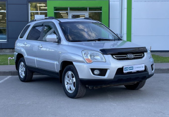 Подержанный автомобиль Kia Sportage 2009 года (3 фото)
