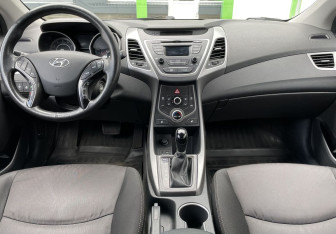 Подержанный автомобиль Hyundai Elantra Sedan 2014 года (9 фото)