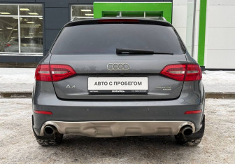 Подержанный автомобиль Audi A4 allroad 2012 года (6 фото)