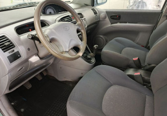 Подержанный автомобиль Hyundai Matrix 2005 года (9 фото)