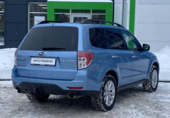 Подержанный автомобиль Subaru Forester Suv 2011 года (6 фото)