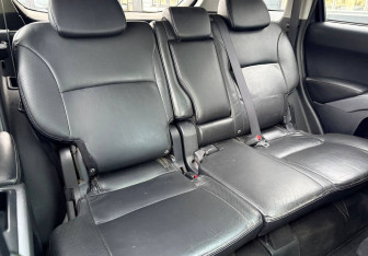 Подержанный автомобиль Mitsubishi Outlander 2007 года (10 фото)