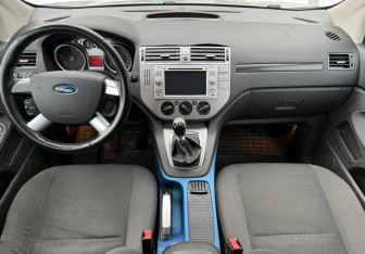 Подержанный автомобиль Ford Kuga 2009 года (9 фото)