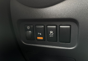 Подержанный автомобиль Renault Koleos 2012 года (16 фото)