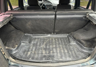 Подержанный автомобиль Chevrolet Niva 2012 года (14 фото)