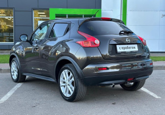Подержанный автомобиль Nissan Juke 2012 года (3 фото)