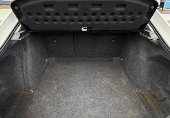 Подержанный автомобиль Skoda Octavia Liftback 2012 года (14 фото)