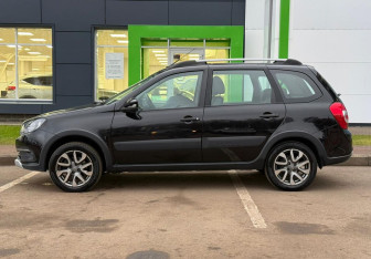 Подержанный автомобиль LADA (ВАЗ) Granta Wagon 2023 года (8 фото)