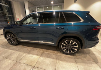 Подержанный автомобиль Geely Monjaro 2024 года (8 фото)