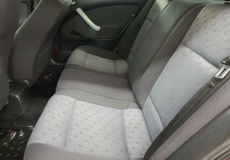 Подержанный автомобиль Skoda Octavia Liftback 2009 года (13 фото)