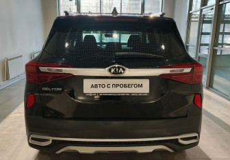 Подержанный автомобиль Kia Seltos 2021 года (5 фото)