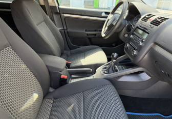 Подержанный автомобиль Volkswagen Jetta Sedan 2009 года (10 фото)