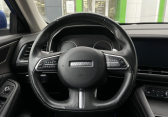 Подержанный автомобиль Haval F7 2021 года (11 фото)