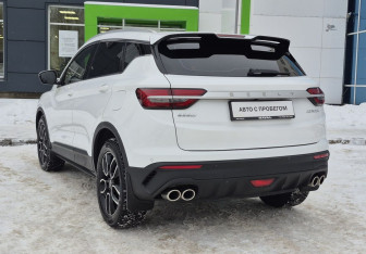 Подержанный автомобиль Geely Coolray 2023 года (7 фото)