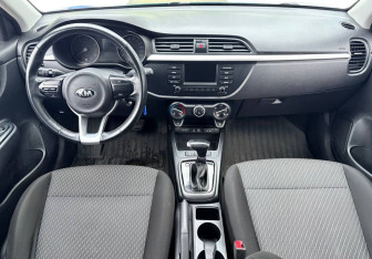Подержанный автомобиль Kia Rio Hatchback 2020 года (9 фото)
