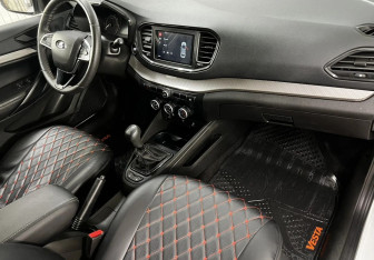 Подержанный автомобиль LADA (ВАЗ) Vesta Sedan 2023 года (11 фото)