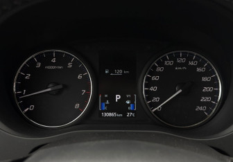Подержанный автомобиль Mitsubishi Outlander 2022 года (13 фото)