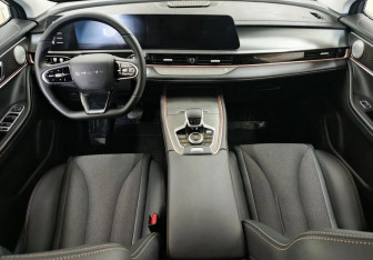 Подержанный автомобиль Omoda C5 2023 года (10 фото)