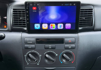 Подержанный автомобиль Toyota Corolla Hatchback 2006 года (13 фото)